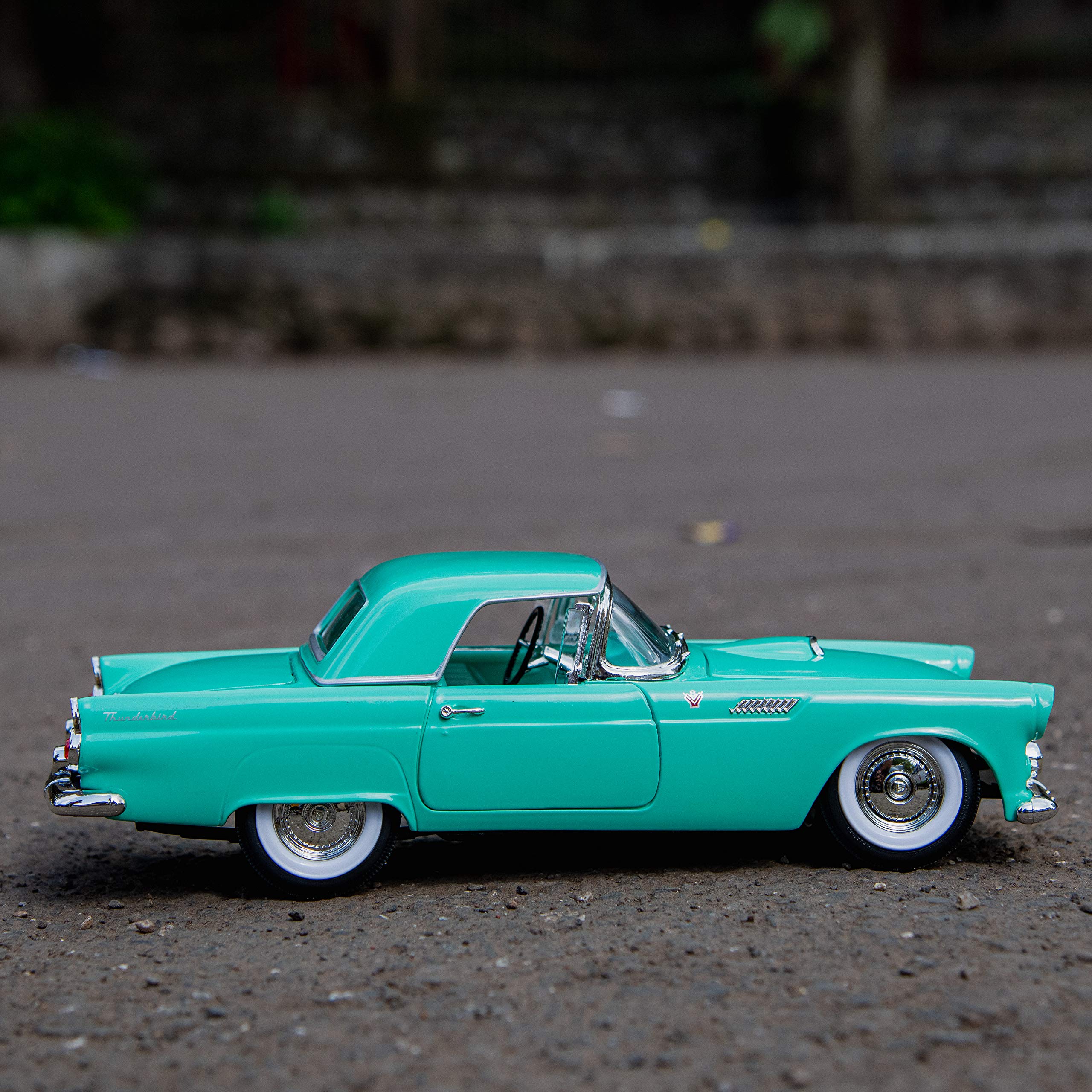 ミニカー ROAD Signature THUNDERBIRD 1/18 Buy Road Signature Road Signature - 1955 Ford Thunderbird - 1:18